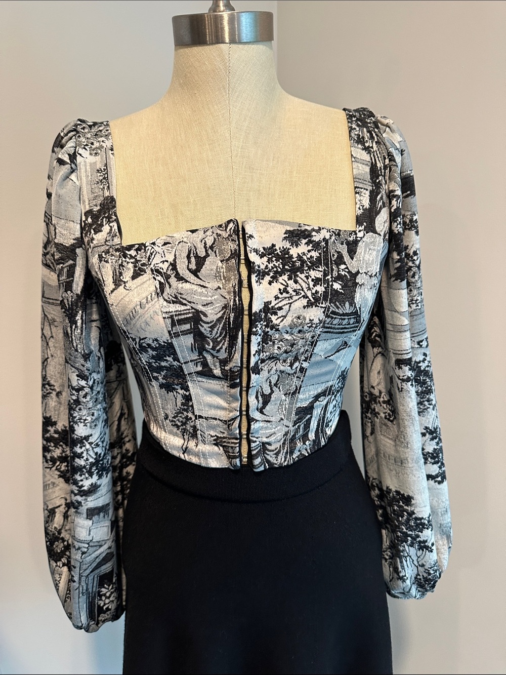 URBAN OUTFITTERS Maddie Bustier Top Toile Print Black & Gray SMALL LIKE NEW